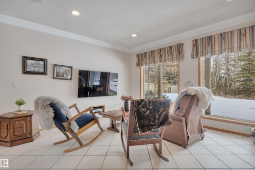 615 Twin Brooks Bend, Edmonton, AB - Indoor