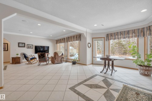615 Twin Brooks Bend, Edmonton, AB - Indoor Photo Showing Other Room
