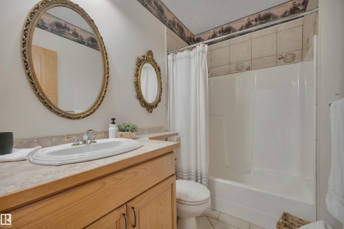 615 Twin Brooks Bend, Edmonton, AB - Indoor Photo Showing Bathroom
