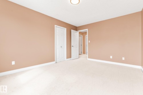 41 2021 Grantham Court, Edmonton, AB - Indoor Photo Showing Other Room