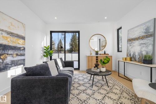10342 138 Street, Edmonton, AB - Indoor Photo Showing Living Room