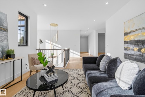10342 138 Street, Edmonton, AB - Indoor Photo Showing Living Room