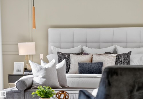 10342 138 Street, Edmonton, AB - Indoor Photo Showing Bedroom