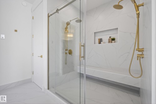 10342 138 Street, Edmonton, AB - Indoor Photo Showing Bathroom