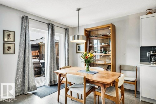 6485 King Wynd, Edmonton, AB - Indoor Photo Showing Dining Room