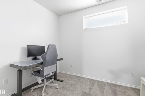 582 Glenwright Crescent, Edmonton, AB - Indoor Photo Showing Office