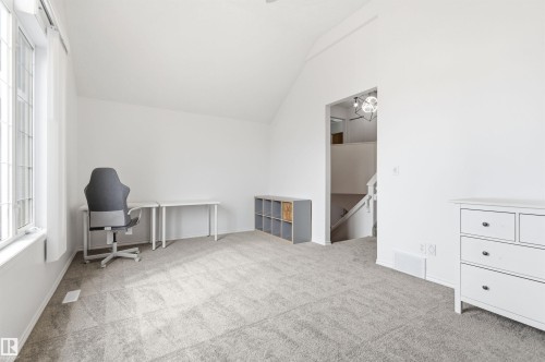 582 Glenwright Crescent, Edmonton, AB - Indoor