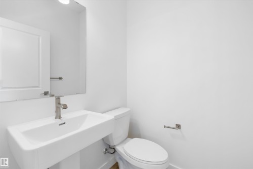 123 Sereno Lane, Fort Saskatchewan, AB - Indoor Photo Showing Bathroom