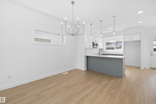 123 Sereno Lane, Fort Saskatchewan, AB - Indoor Photo Showing Kitchen