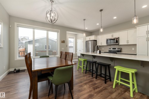 6741 Elston Lane, Edmonton, AB - Indoor