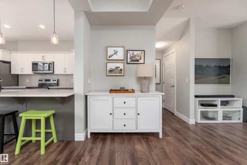 6741 Elston Lane, Edmonton, AB - Indoor Photo Showing Kitchen