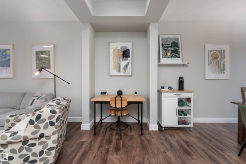 6741 Elston Lane, Edmonton, AB - Indoor