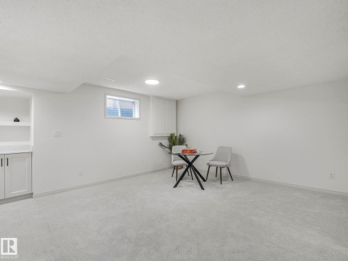 200 Burton Road, Edmonton, AB - Indoor Photo Showing Other Room