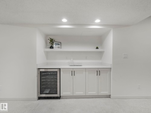 200 Burton Road, Edmonton, AB - Indoor