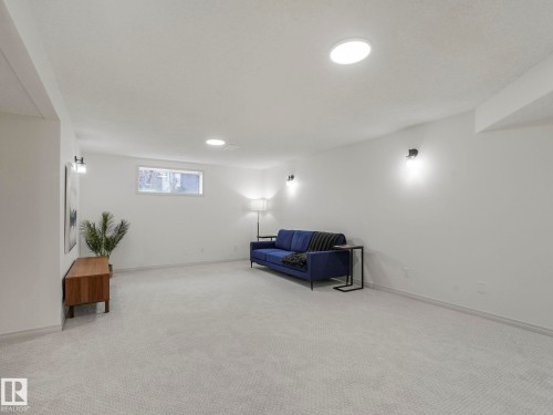 200 Burton Road, Edmonton, AB - Indoor