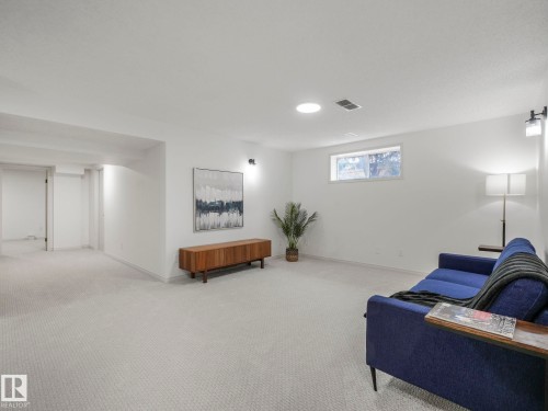 200 Burton Road, Edmonton, AB - Indoor