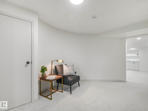 200 Burton Road, Edmonton, AB - Indoor Photo Showing Other Room