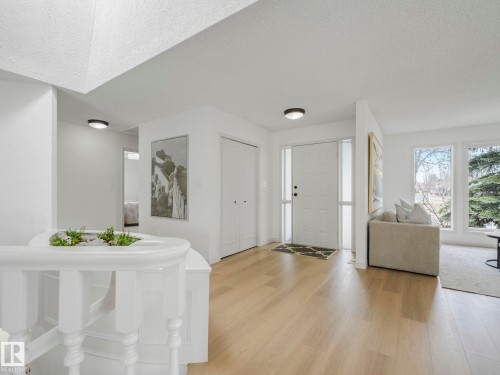 200 Burton Road, Edmonton, AB - Indoor