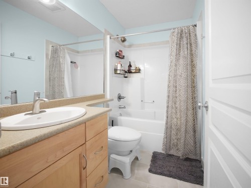 1567 37C Avenue, Edmonton, AB - Indoor Photo Showing Bathroom