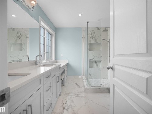 1567 37C Avenue, Edmonton, AB - Indoor Photo Showing Bathroom