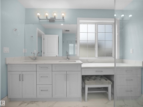 1567 37C Avenue, Edmonton, AB - Indoor Photo Showing Bathroom