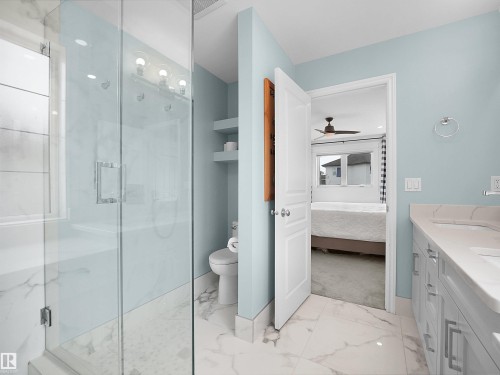 1567 37C Avenue, Edmonton, AB - Indoor Photo Showing Bathroom