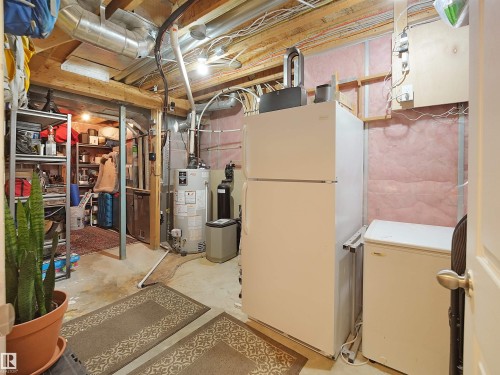 1567 37C Avenue, Edmonton, AB - Indoor Photo Showing Basement