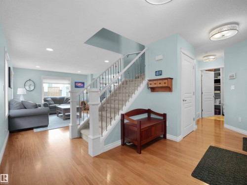 1567 37C Avenue, Edmonton, AB - Indoor