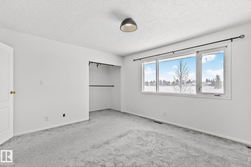 11365 22 Avenue, Edmonton, AB - Indoor Photo Showing Other Room