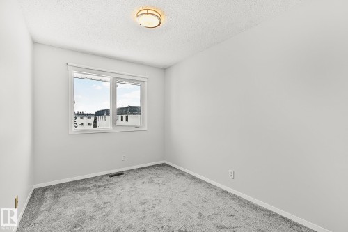 11365 22 Avenue, Edmonton, AB - Indoor Photo Showing Other Room