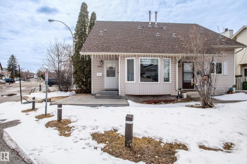 9569 180A Street  Edmonton, AB T5T 2Z4