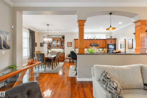 310 Caldwell Close, Edmonton, AB - Indoor Photo Showing Living Room