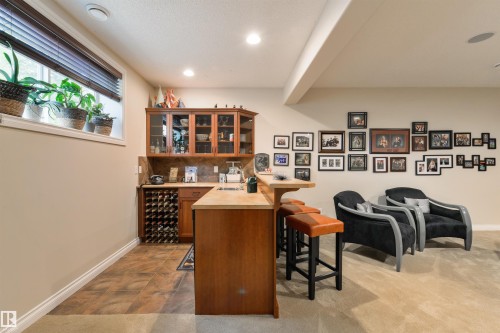 310 Caldwell Close, Edmonton, AB - Indoor