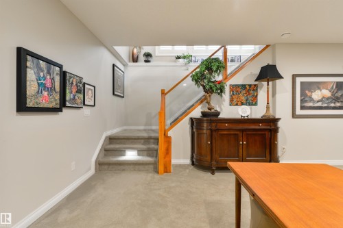 310 Caldwell Close, Edmonton, AB - Indoor Photo Showing Other Room