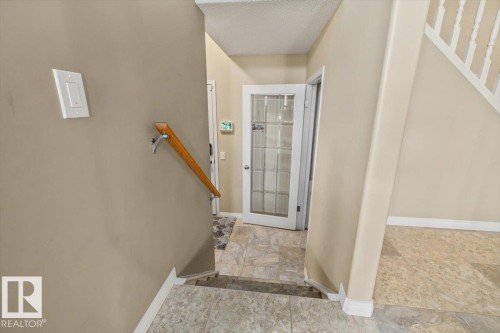 520 Wiseman Lane, Edmonton, AB - Indoor Photo Showing Other Room