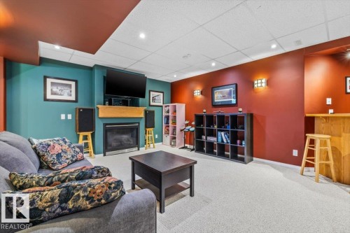 520 Wiseman Lane, Edmonton, AB - Indoor Photo Showing Living Room With Fireplace