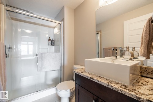 325 5151 Windermere Boulevard, Edmonton, AB - Indoor Photo Showing Bathroom