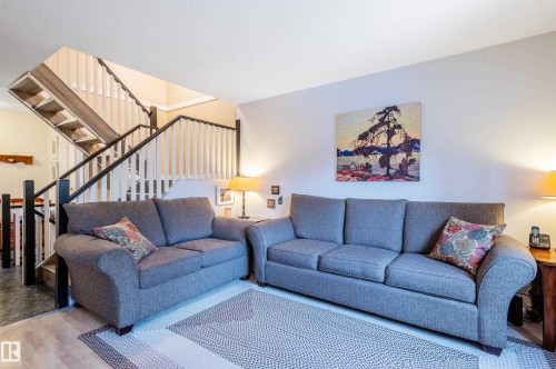 71 Forest Grove, St. Albert, AB - Indoor Photo Showing Living Room