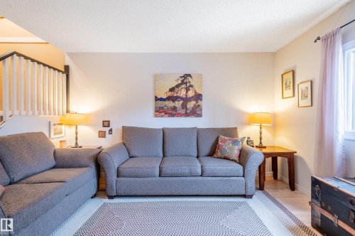 71 Forest Grove, St. Albert, AB - Indoor Photo Showing Living Room