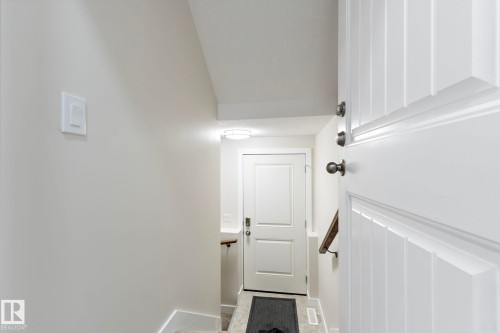 5736 176 Avenue, Edmonton, AB - Indoor Photo Showing Other Room