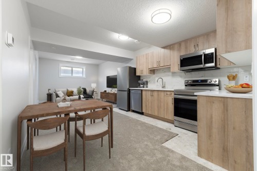 5736 176 Avenue, Edmonton, AB - Indoor