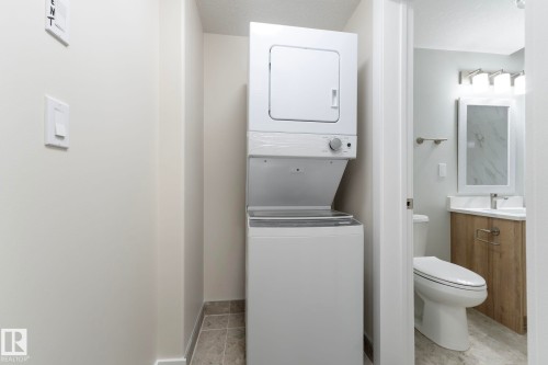 5736 176 Avenue, Edmonton, AB - Indoor Photo Showing Laundry Room