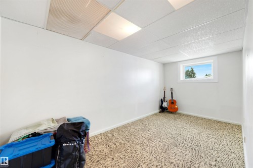 107 Warwick Road, Edmonton, AB - Indoor Photo Showing Other Room