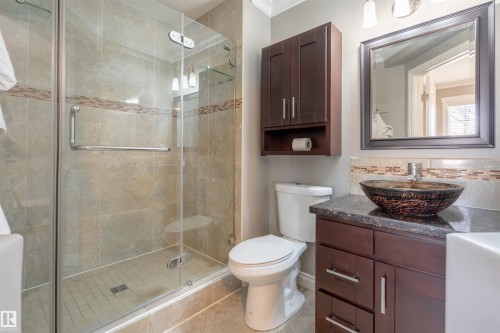 12846 122 Street, Edmonton, AB - Indoor Photo Showing Bathroom