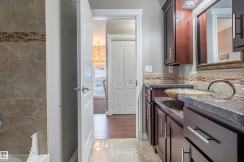 12846 122 Street, Edmonton, AB - Indoor Photo Showing Bathroom