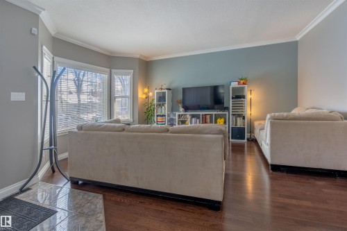 12846 122 Street, Edmonton, AB - Indoor Photo Showing Living Room