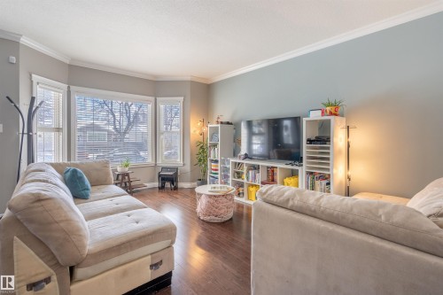 12846 122 Street, Edmonton, AB - Indoor Photo Showing Living Room