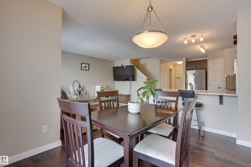 1426 152 Avenue, Edmonton, AB - Indoor Photo Showing Dining Room