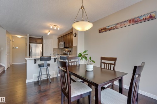 1426 152 Avenue, Edmonton, AB - Indoor Photo Showing Dining Room
