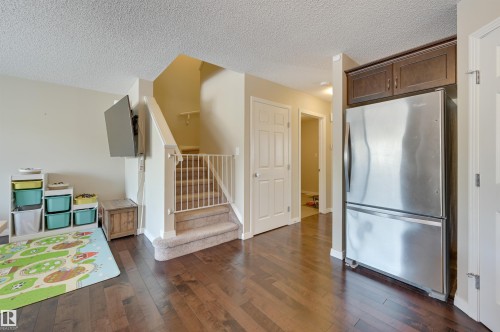 1426 152 Avenue, Edmonton, AB - Indoor